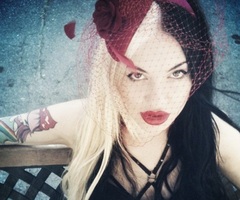 Porcelain Black