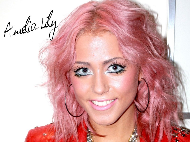 Фотография Amelia Lily 22 из 37