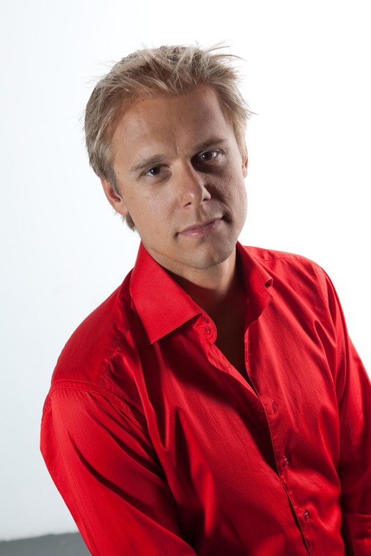 Фотография Armin van Buuren 18 из 49