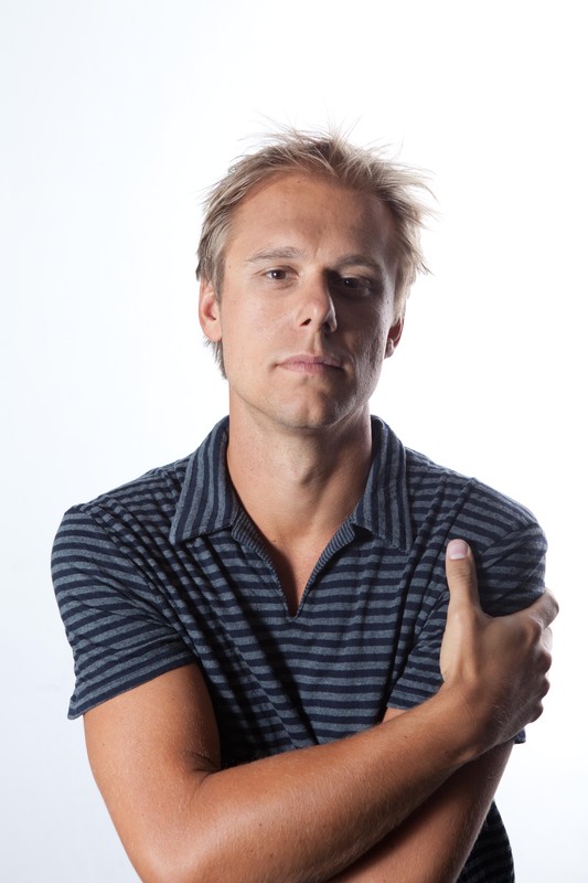 Фотография Armin van Buuren 33 из 49