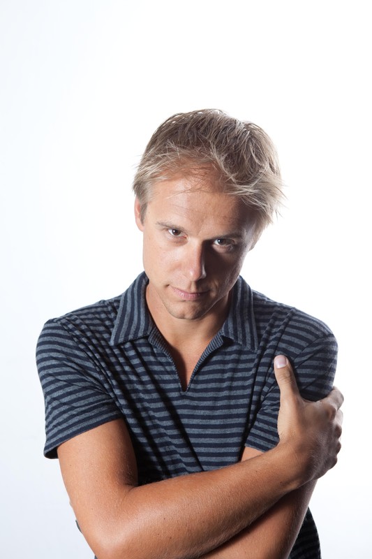 Фотография Armin van Buuren 34 из 49