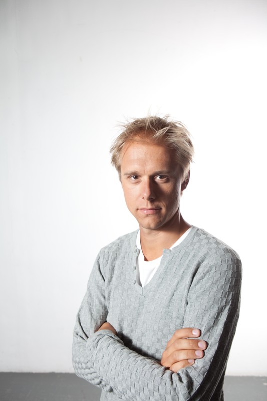 Фотография Armin van Buuren 35 из 49