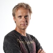 Фотография Armin van Buuren 28 из 49