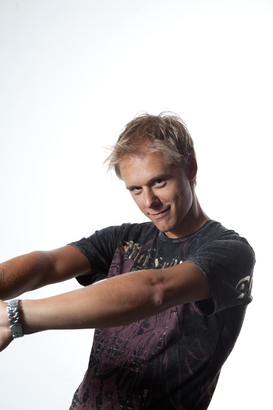 Фотография Armin van Buuren 42 из 49