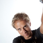 Фотография Armin van Buuren 43 из 49