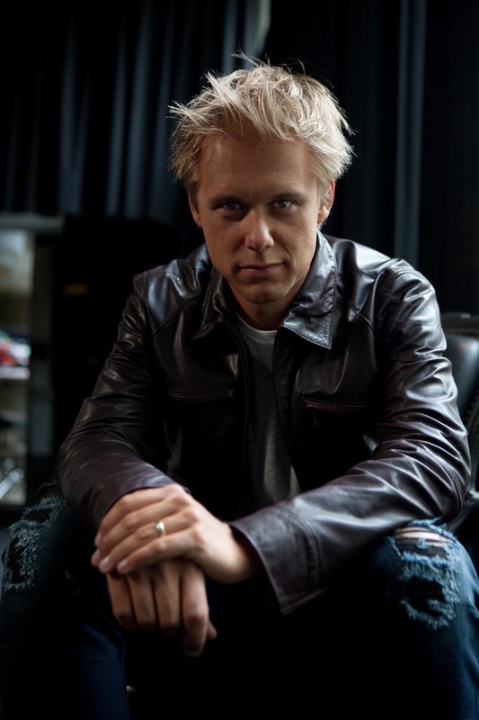 Фотография Armin van Buuren 40 из 49