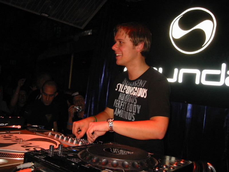 Фотография Armin van Buuren 1 из 49