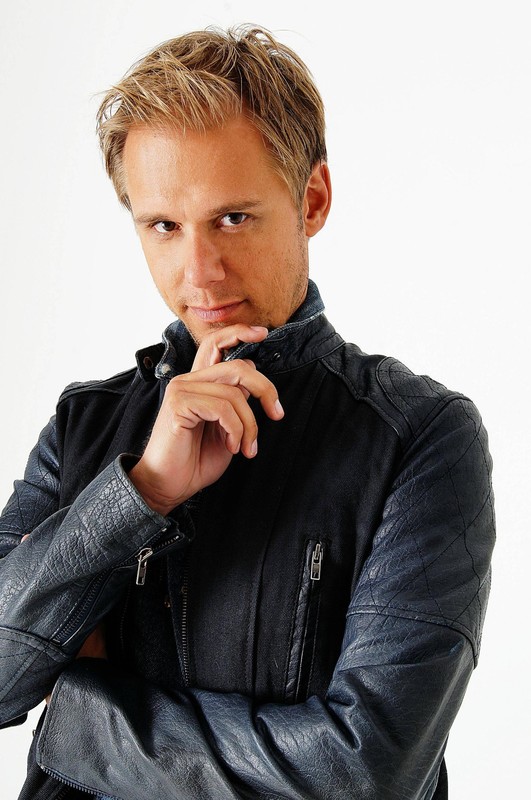 Фотография Armin van Buuren 47 из 49