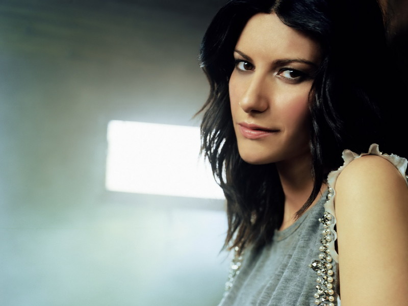 Фотография Laura Pausini 5 из 11